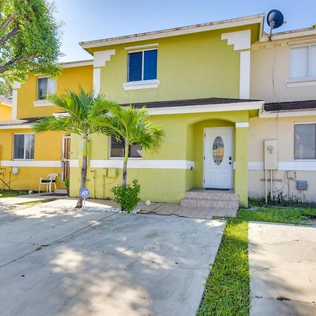 Opa-Locka Townhome, 15 Mi To Miami Beach! Εξωτερικό φωτογραφία