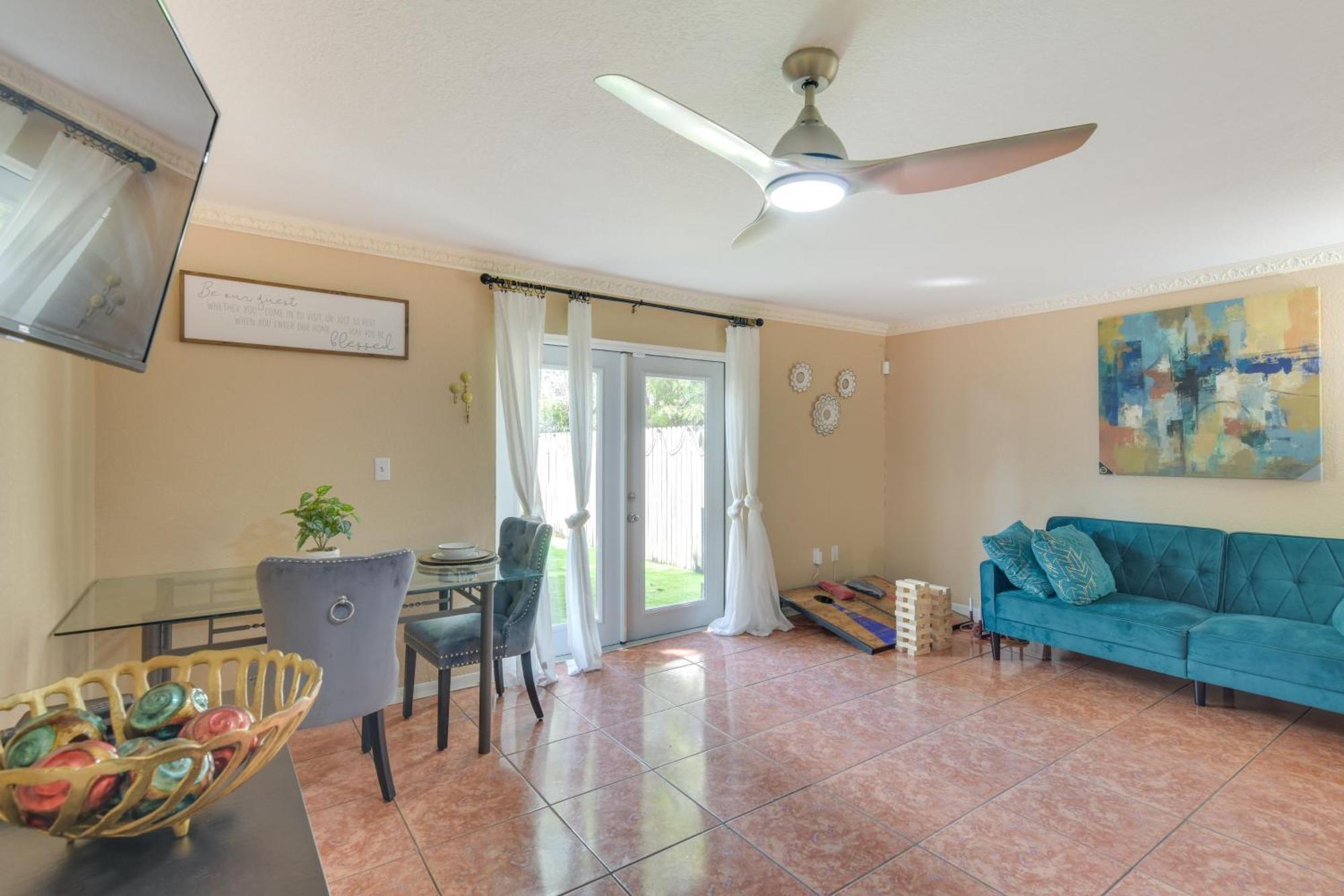 Opa-Locka Townhome, 15 Mi To Miami Beach! Εξωτερικό φωτογραφία